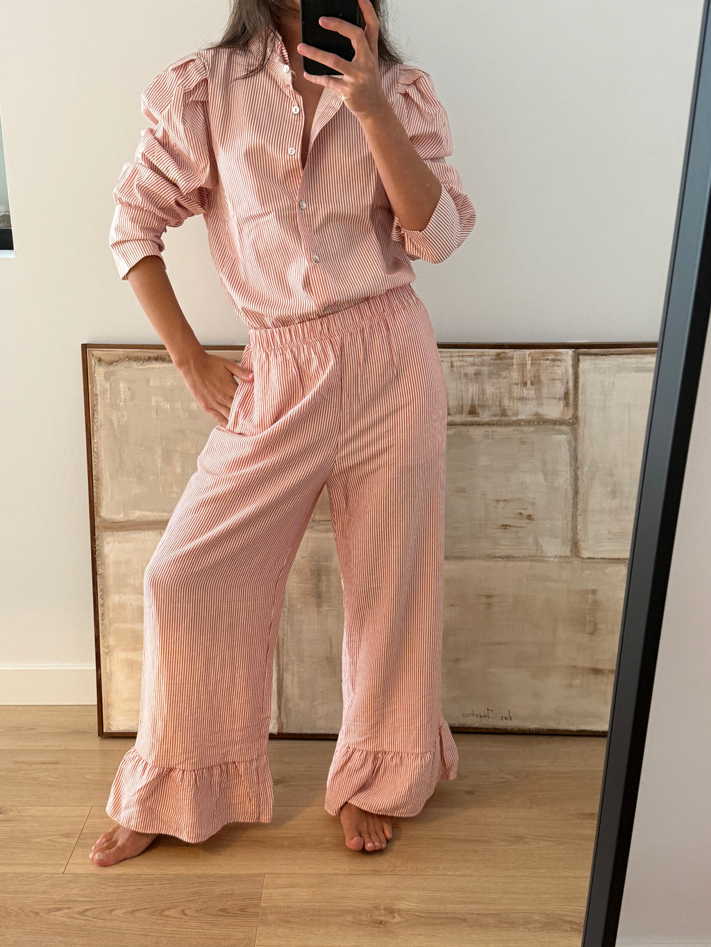 Pantalón rayas rojas con volante